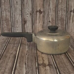 Vtg Magnalite Wagner Ware Sidney O‎ The Gourmet Double Spout Pan 4682 W/Lid 2qt